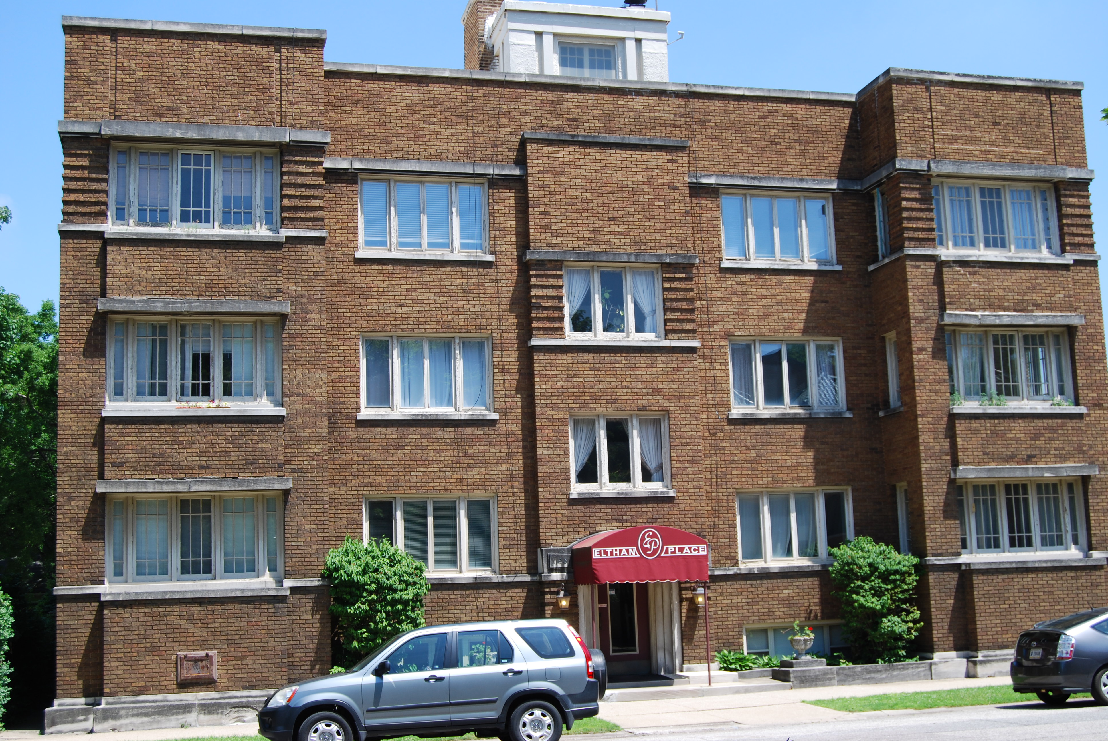 128-132 S. Scott St